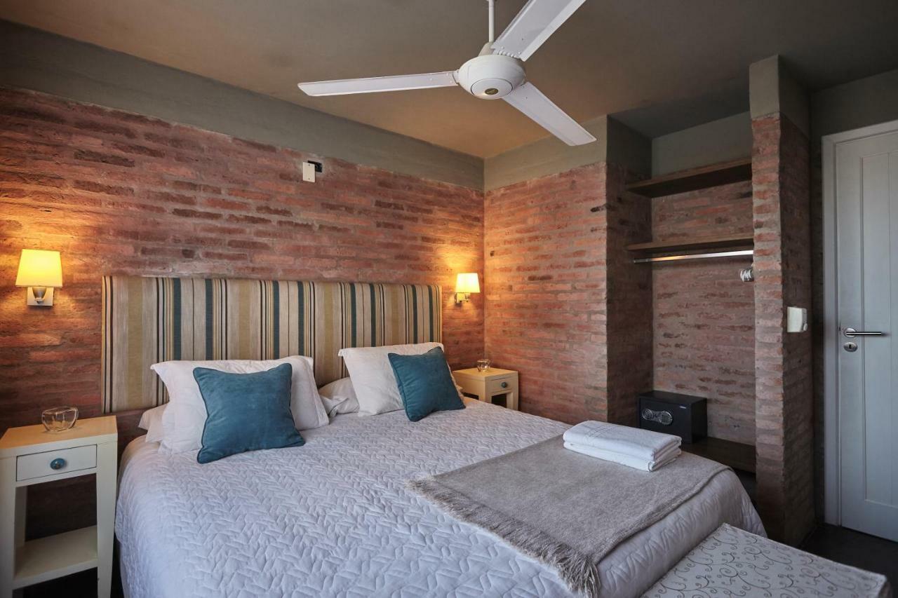 Villa Juana Bungalows & Suites ปุนตาเดลดีอาโบล ภายนอก รูปภาพ